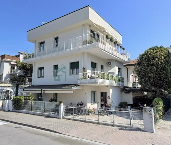 appartamento in vendita a Jesolo in zona Lido