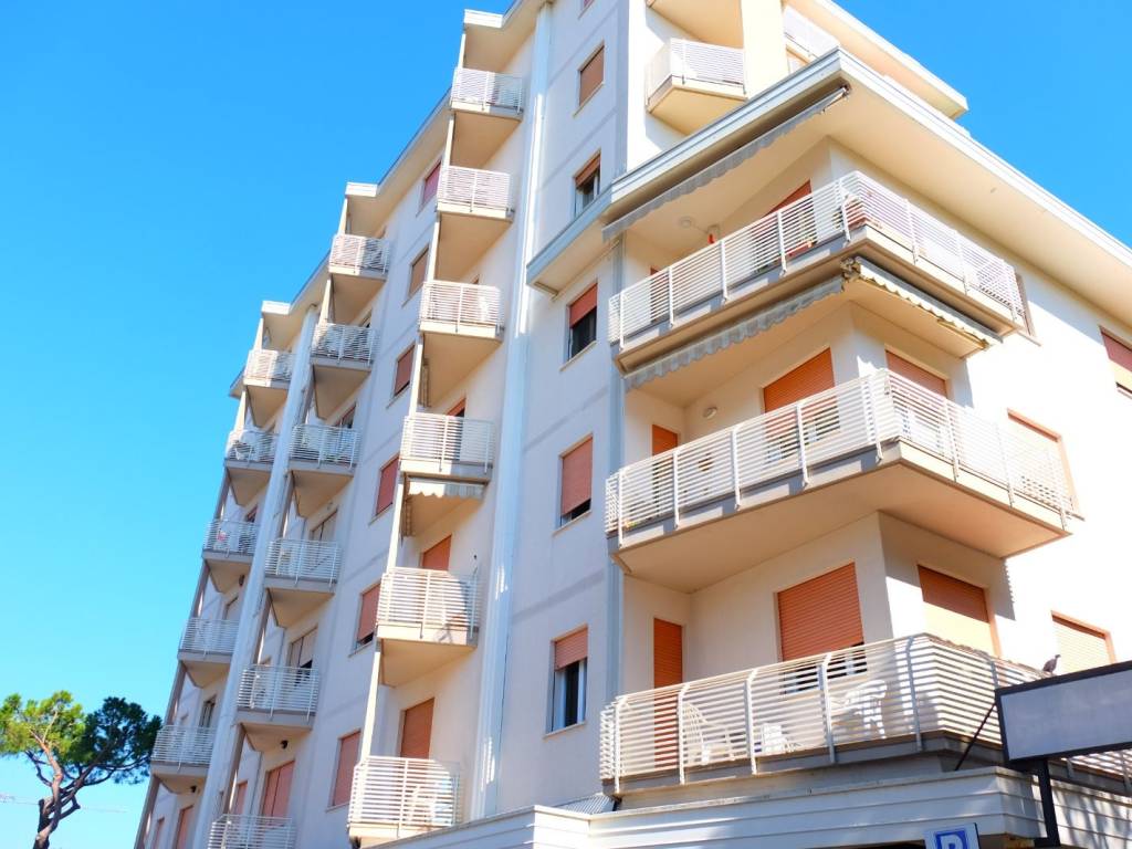 appartamento in vendita a Jesolo in zona Lido