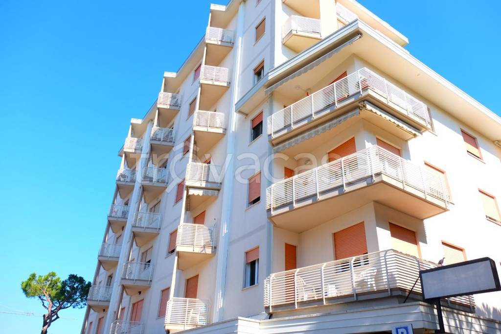 appartamento in vendita a Jesolo in zona Lido