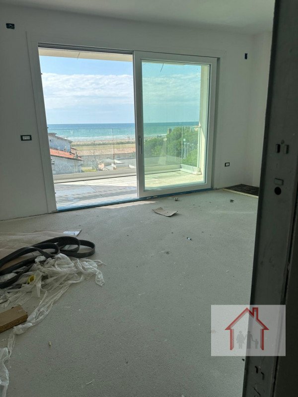appartamento in vendita a Jesolo in zona Lido