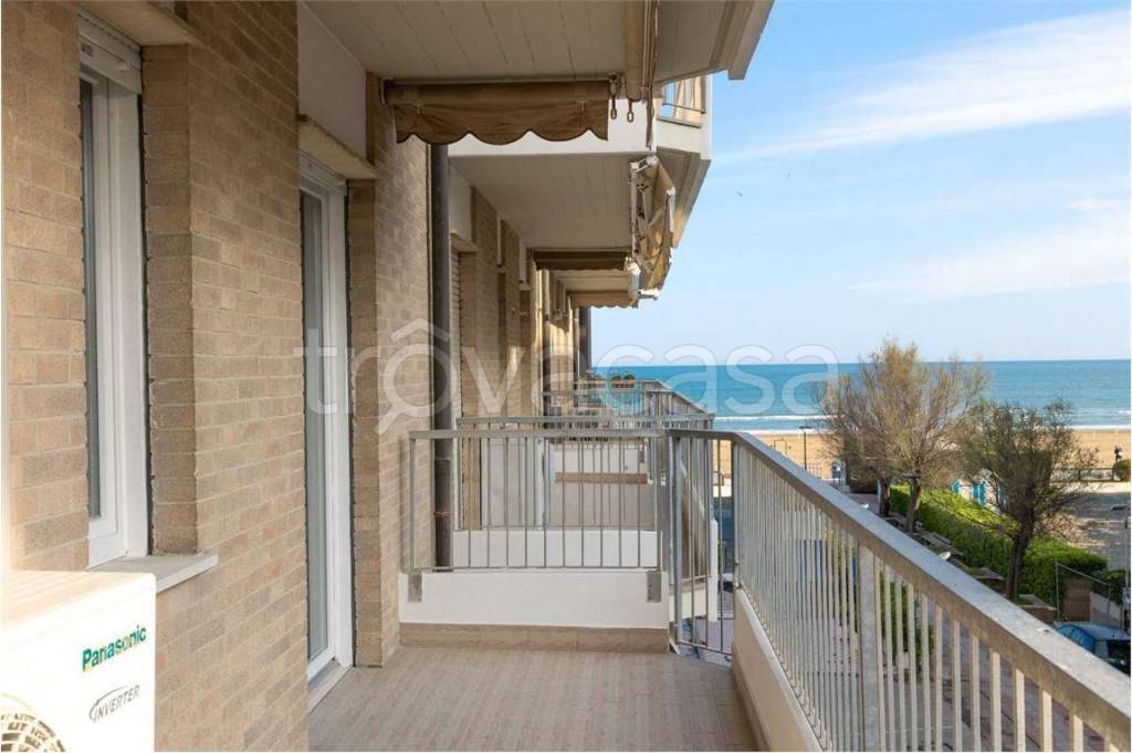 appartamento in vendita a Jesolo in zona Lido