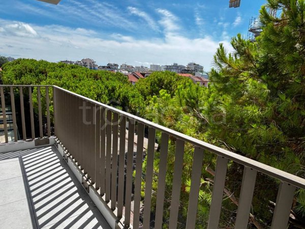 appartamento in vendita a Jesolo in zona Lido