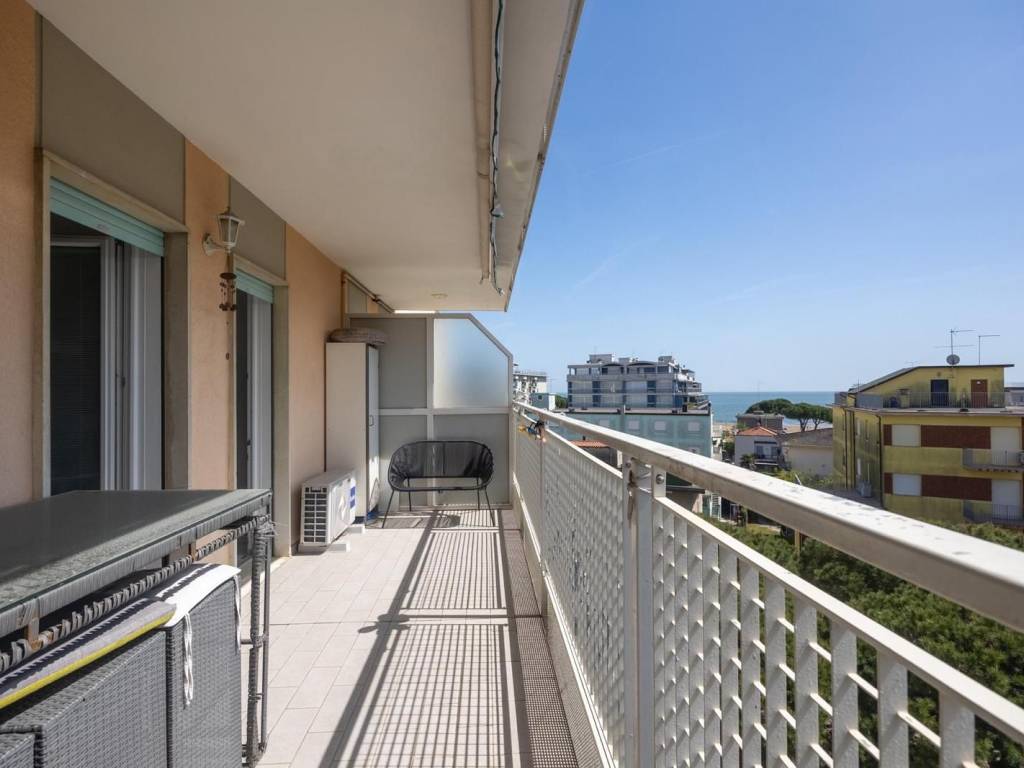 appartamento in vendita a Jesolo in zona Lido