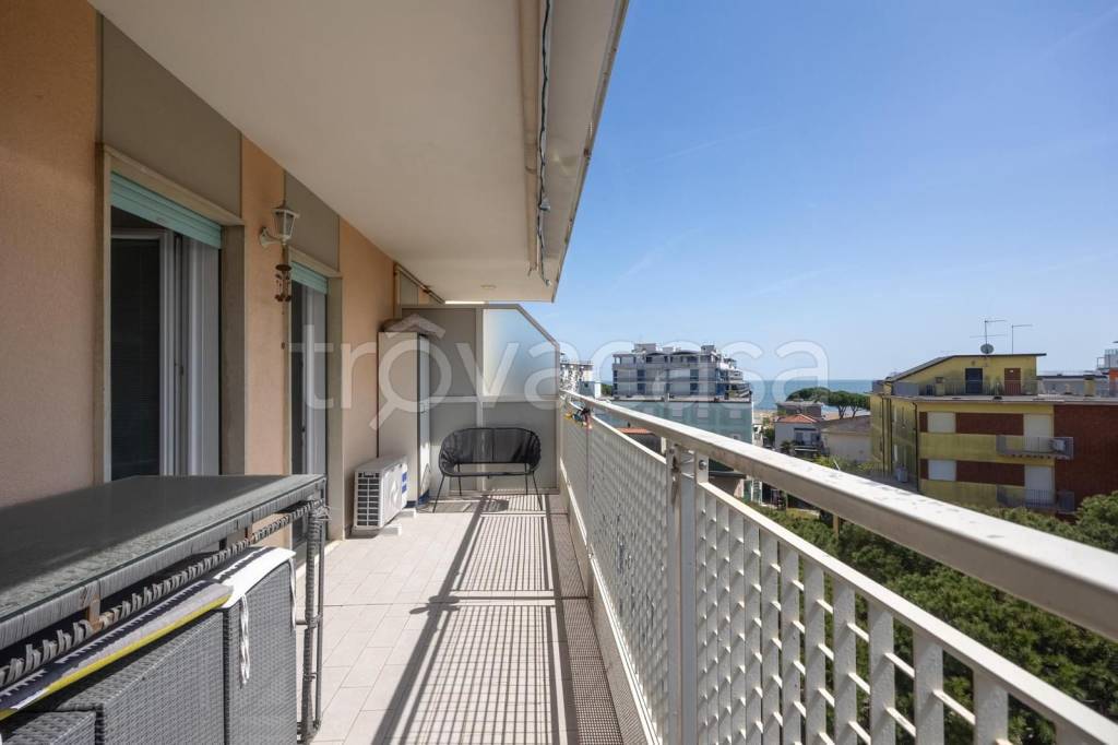 appartamento in vendita a Jesolo in zona Lido