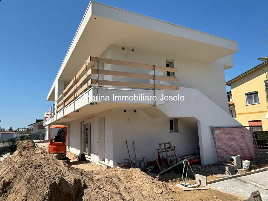 appartamento in vendita a Jesolo in zona Lido