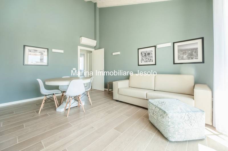 appartamento in vendita a Jesolo in zona Lido