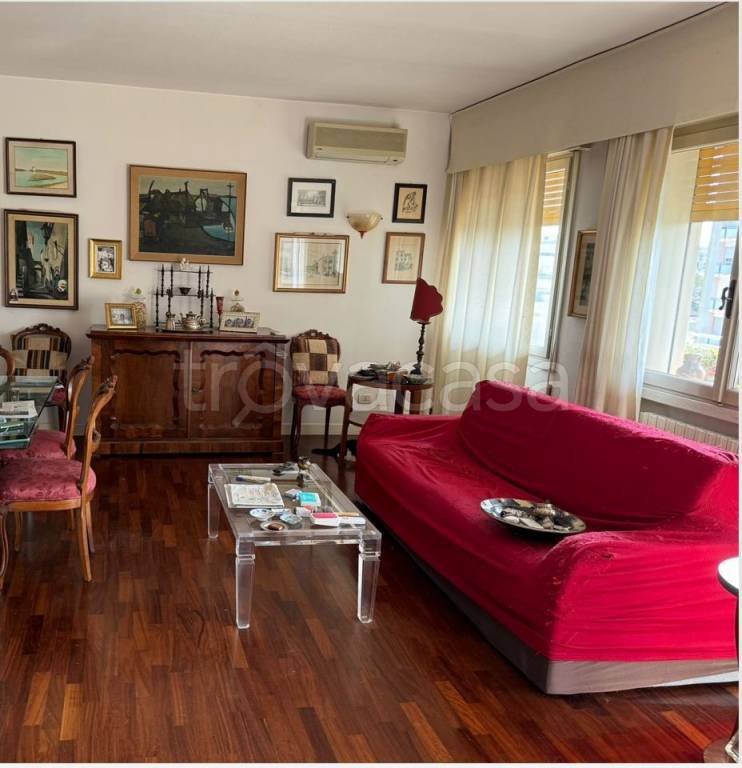 appartamento in vendita a Jesolo in zona Lido