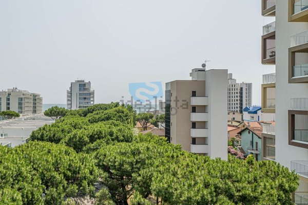 appartamento in vendita a Jesolo in zona Lido