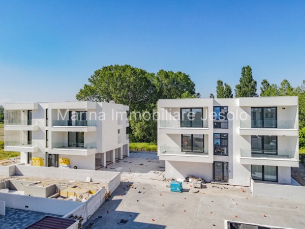 appartamento in vendita a Jesolo in zona Lido