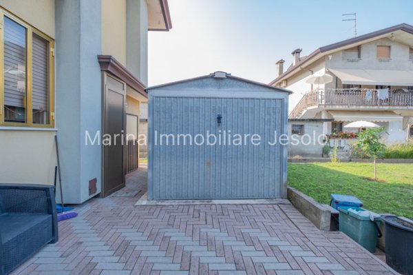 appartamento in vendita a Jesolo in zona Lido