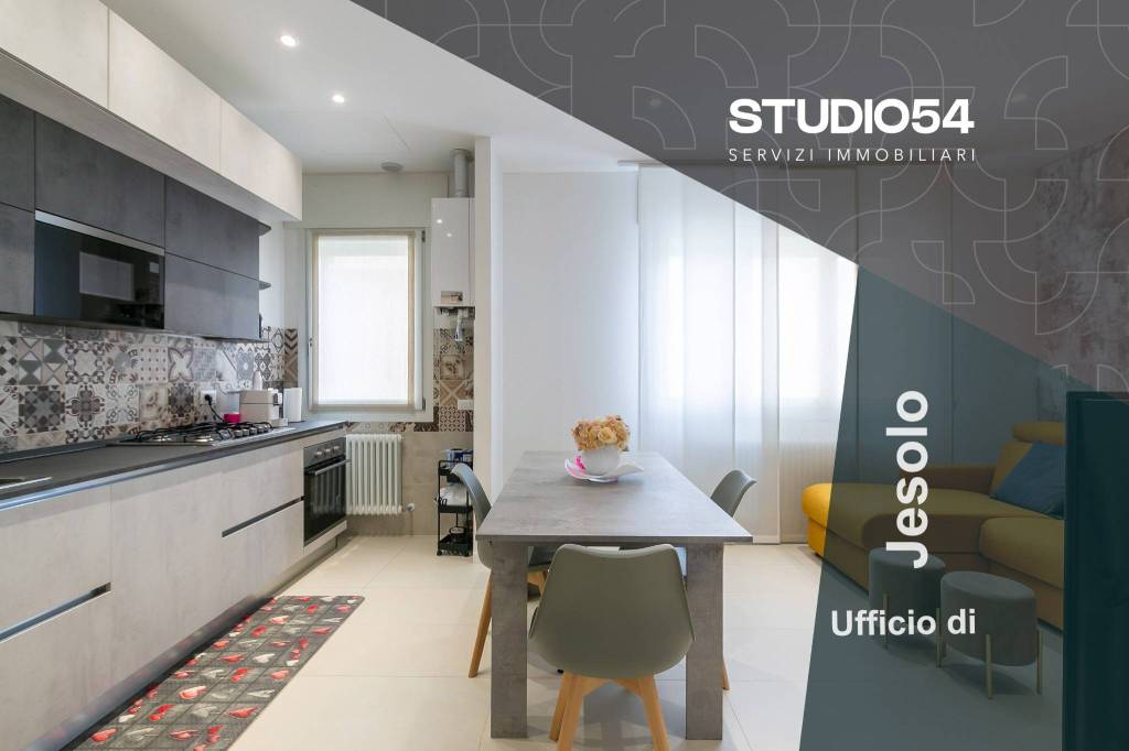 appartamento in vendita a Jesolo in zona Lido