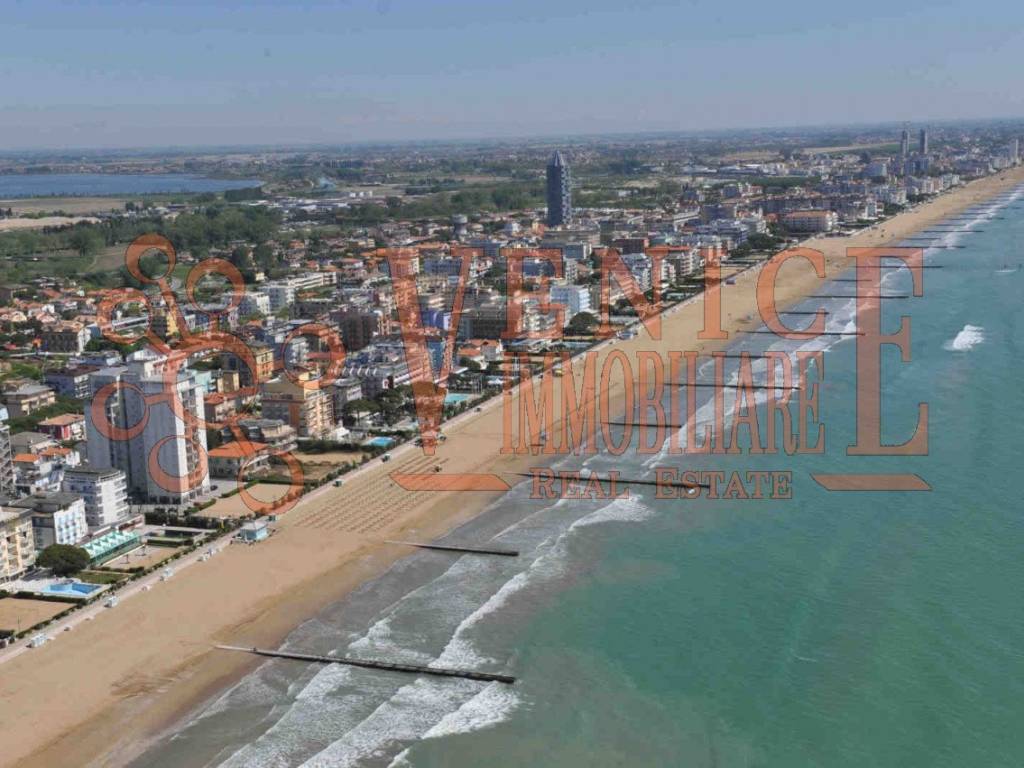 casa indipendente in vendita a Jesolo in zona Lido