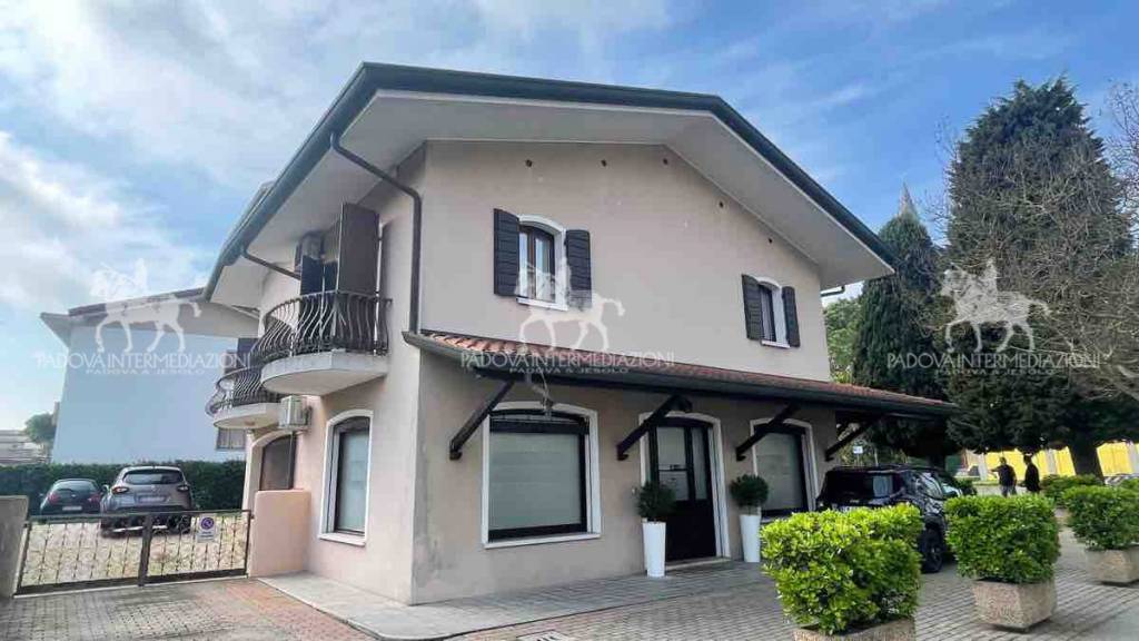 casa indipendente in vendita a Jesolo