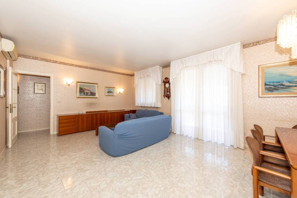appartamento in vendita a Jesolo in zona Lido