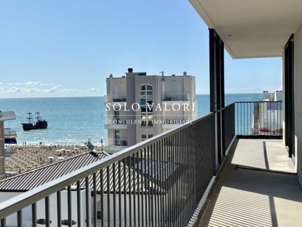 appartamento in vendita a Jesolo in zona Lido
