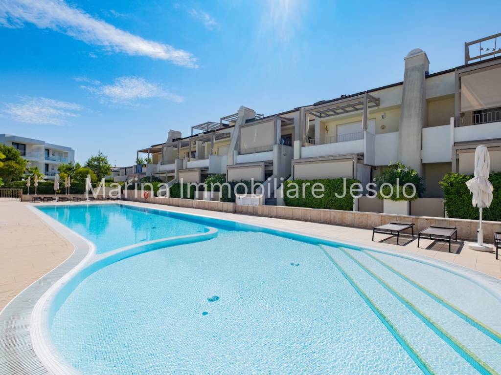 appartamento in vendita a Jesolo in zona Lido