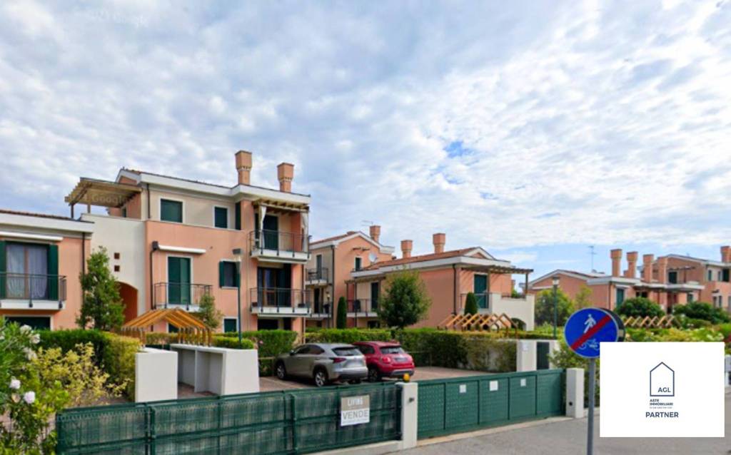 appartamento in vendita a Jesolo in zona Lido