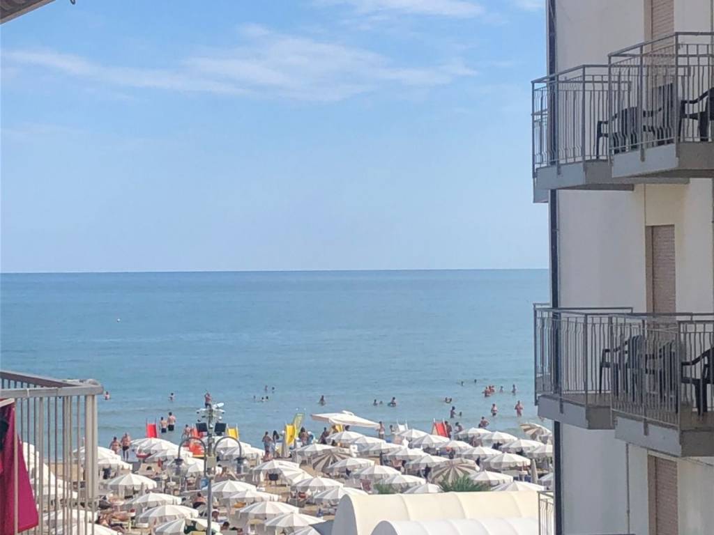 appartamento in vendita a Jesolo in zona Lido