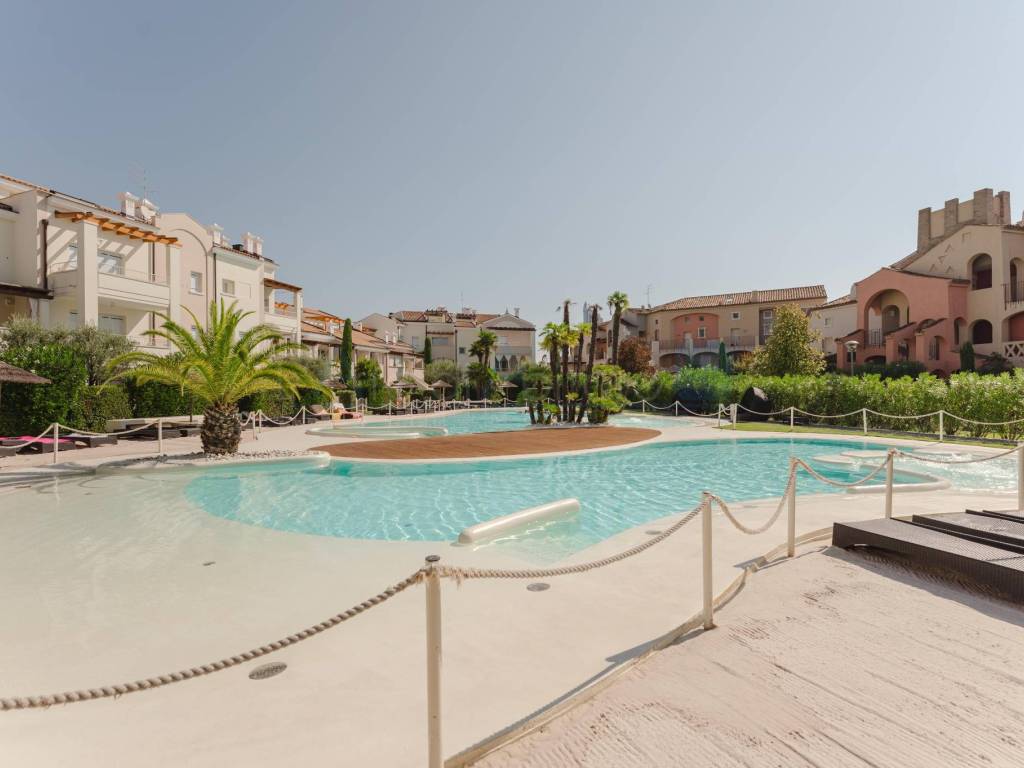 appartamento in vendita a Jesolo in zona Lido