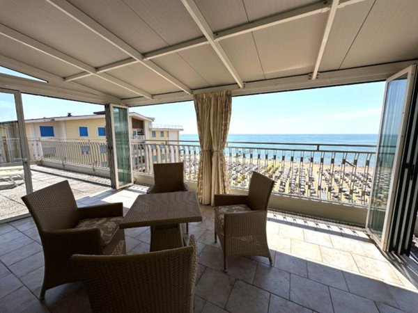 appartamento in vendita a Jesolo in zona Lido