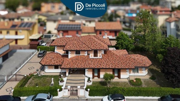 casa indipendente in vendita a Jesolo