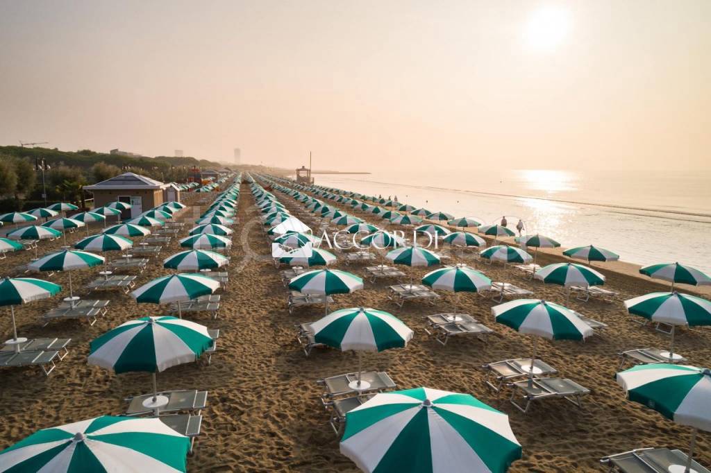 negozio in vendita a Jesolo in zona Lido