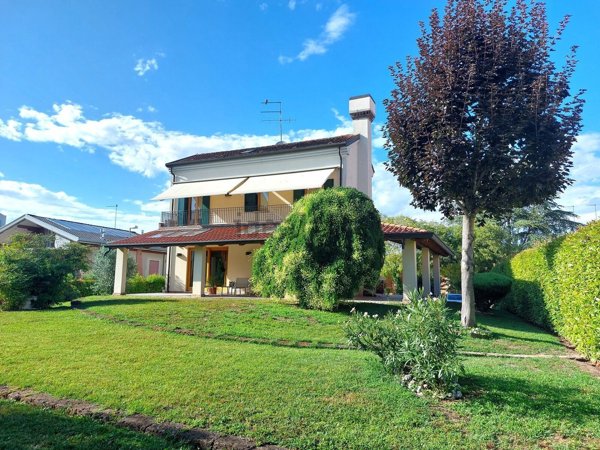 casa indipendente in vendita a Jesolo