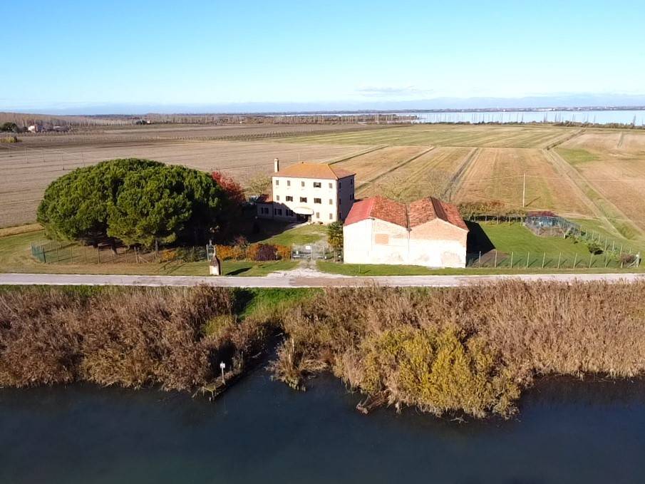 casa indipendente in vendita a Jesolo in zona Lido