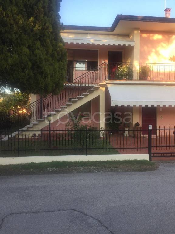 appartamento in vendita a Jesolo in zona Lido
