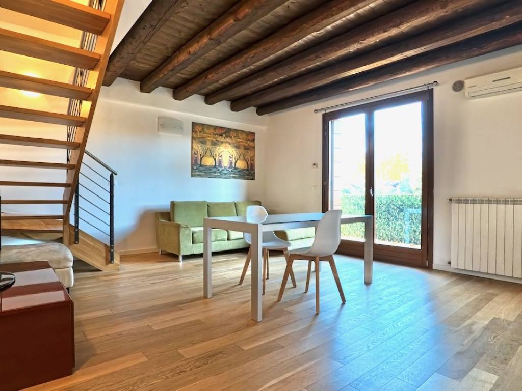 appartamento in vendita a Jesolo in zona Lido