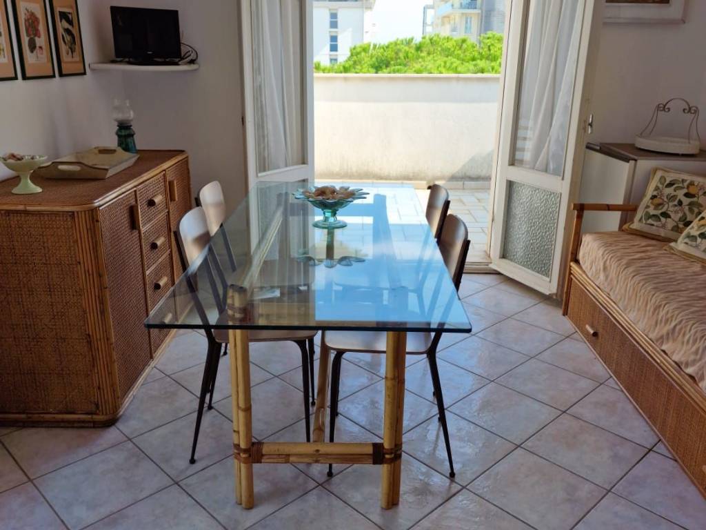 appartamento in vendita a Jesolo in zona Lido