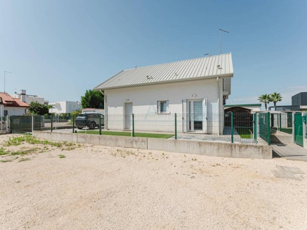 casa indipendente in vendita a Jesolo in zona Lido