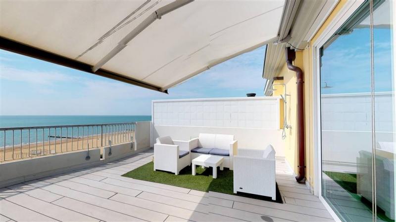 appartamento in vendita a Jesolo in zona Lido