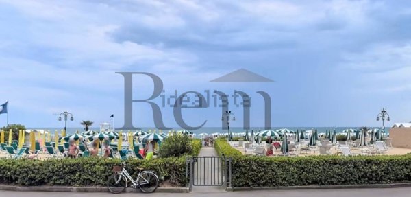 appartamento in vendita a Jesolo in zona Lido