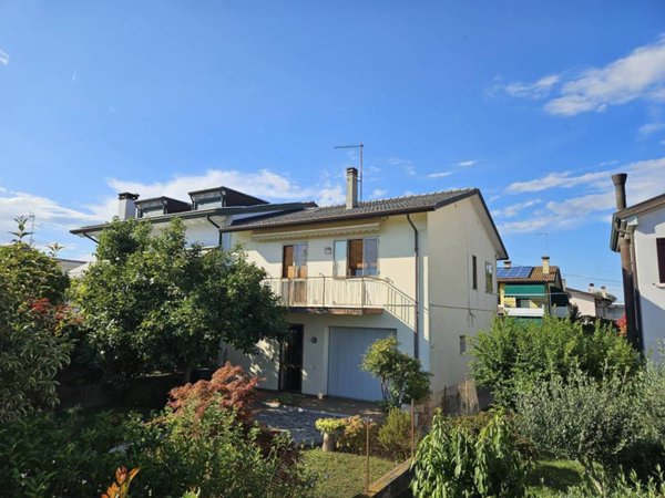 casa indipendente in vendita a Jesolo