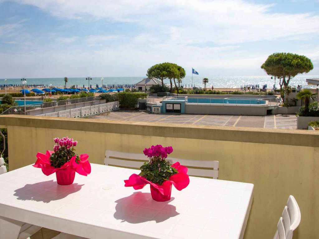 appartamento in vendita a Jesolo in zona Lido