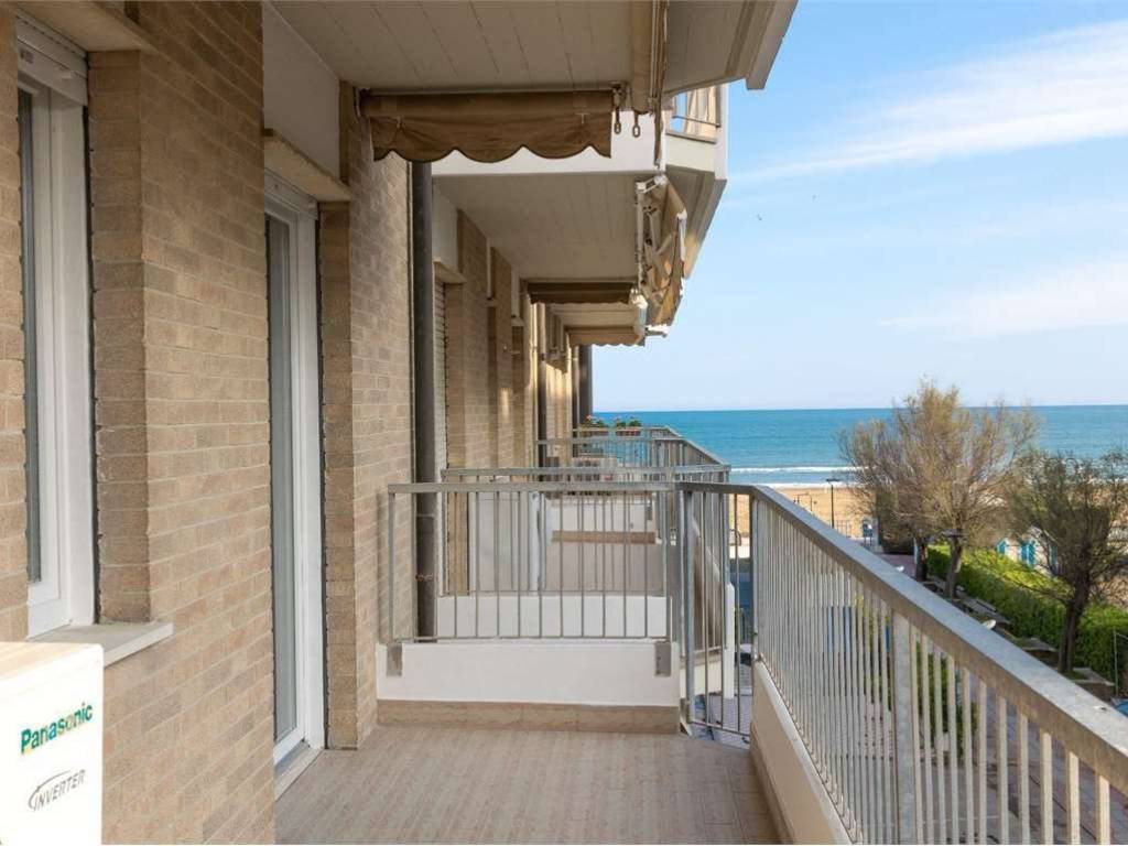appartamento in vendita a Jesolo in zona Lido