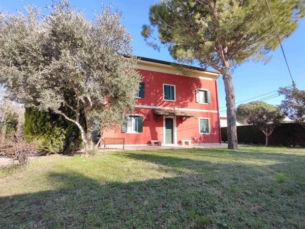 casa indipendente in vendita a Jesolo in zona Cortellazzo