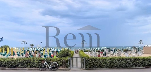 appartamento in vendita a Jesolo in zona Lido