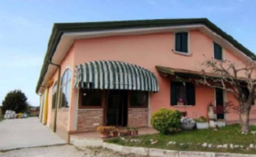 casa indipendente in vendita a Jesolo