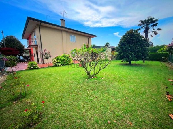 casa indipendente in vendita a Jesolo in zona Cortellazzo