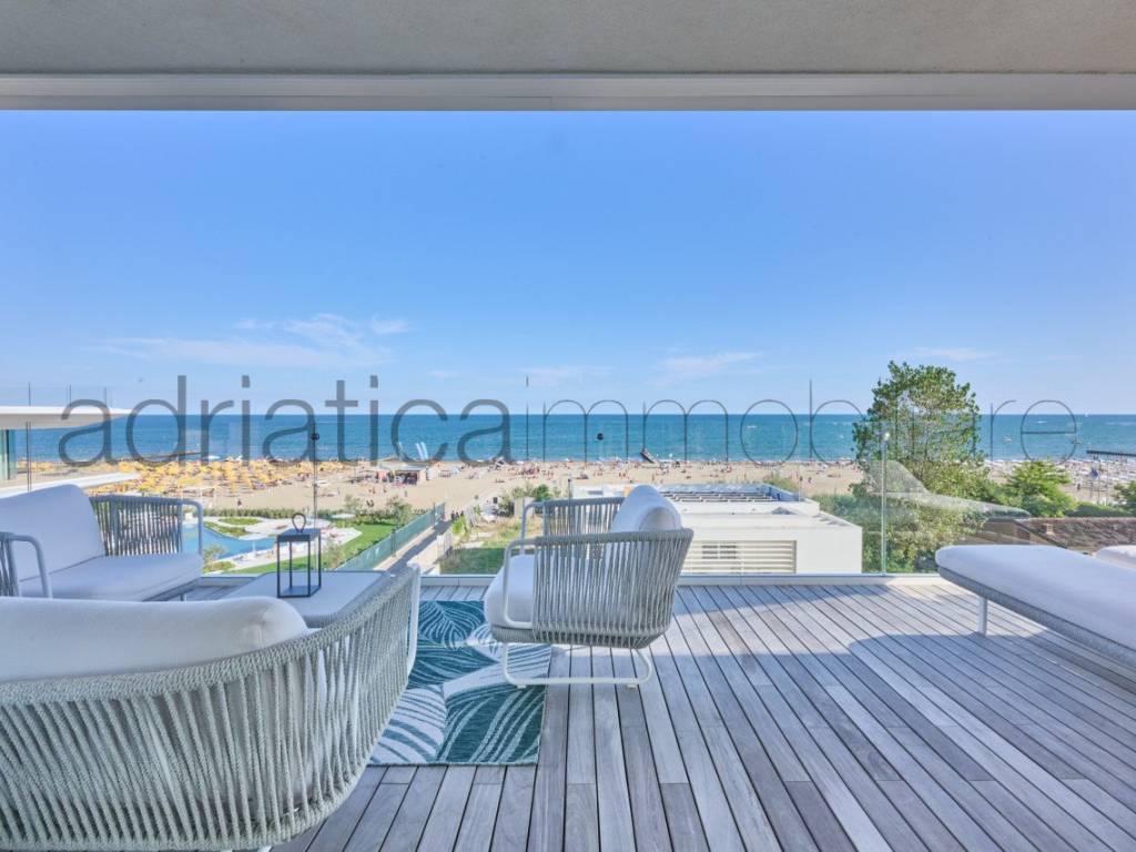 appartamento in vendita a Jesolo in zona Lido