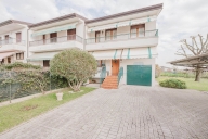 casa indipendente in vendita a Jesolo