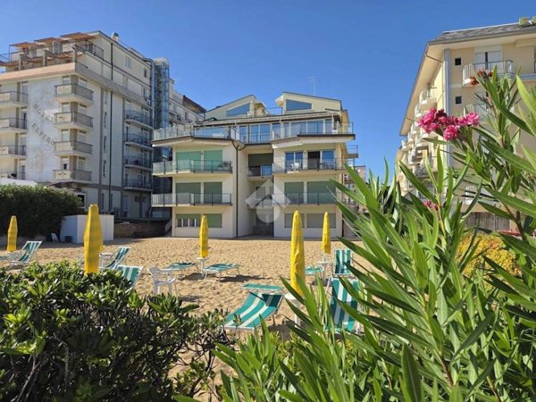 appartamento in vendita a Jesolo in zona Lido