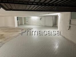 locale di sgombero in vendita a Jesolo in zona Lido