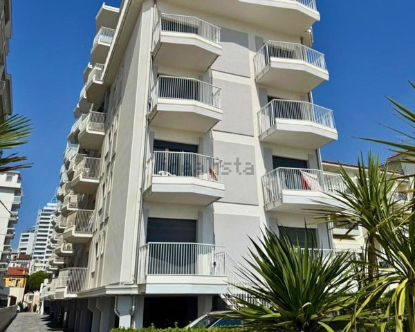 appartamento in vendita a Jesolo in zona Lido