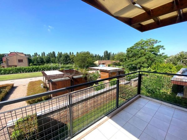 appartamento in vendita a Jesolo in zona Lido