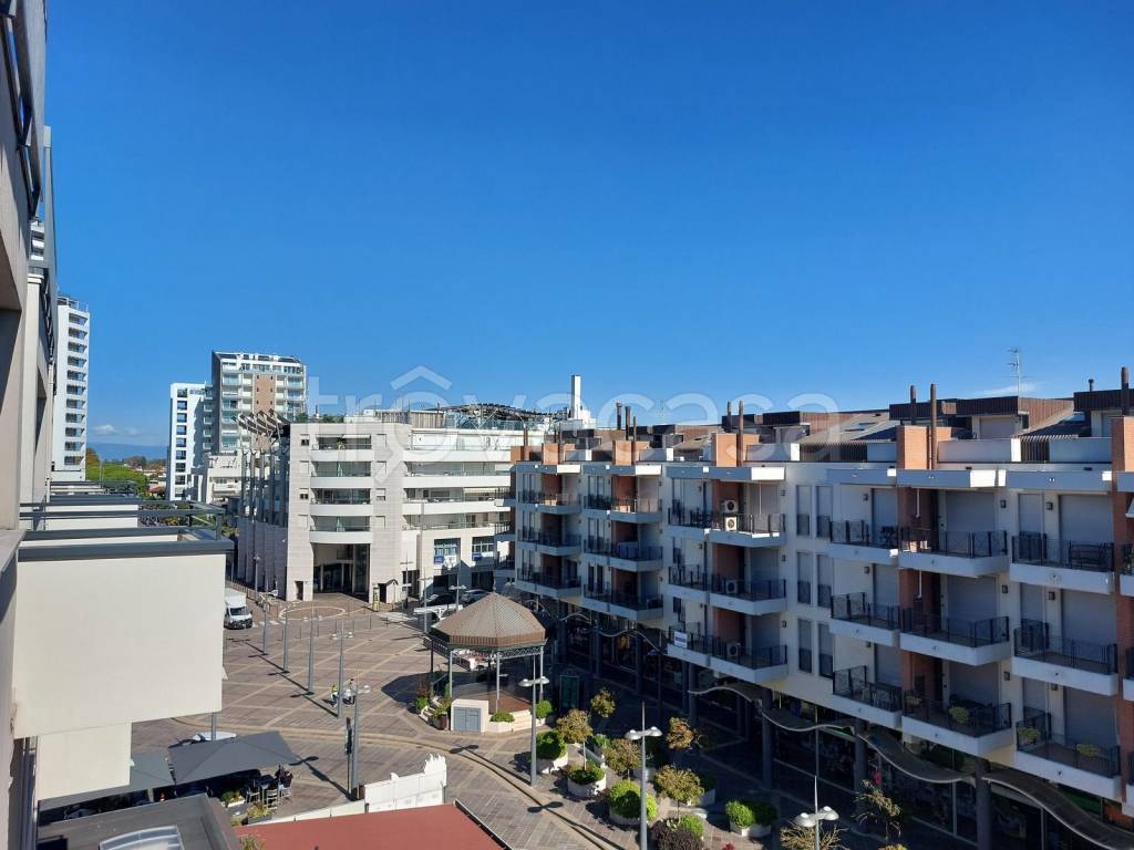 appartamento in vendita a Jesolo in zona Lido