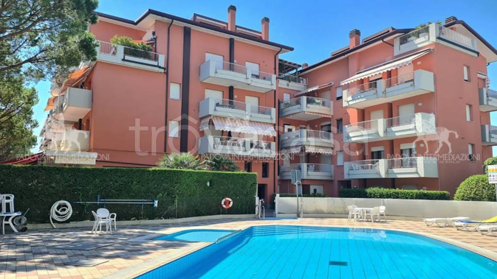 appartamento in vendita a Jesolo in zona Lido