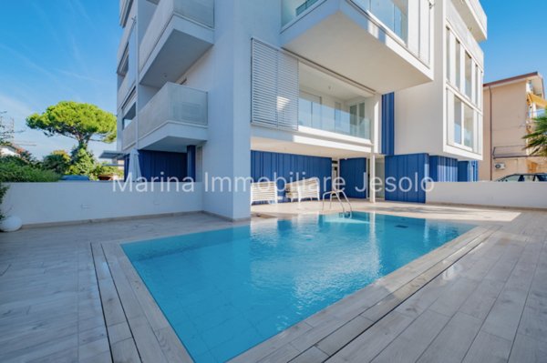 appartamento in vendita a Jesolo in zona Lido
